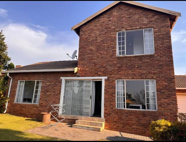3 BEDROOM SECTIONAL TITLE FOR SALE IN WILGEHEUWEL